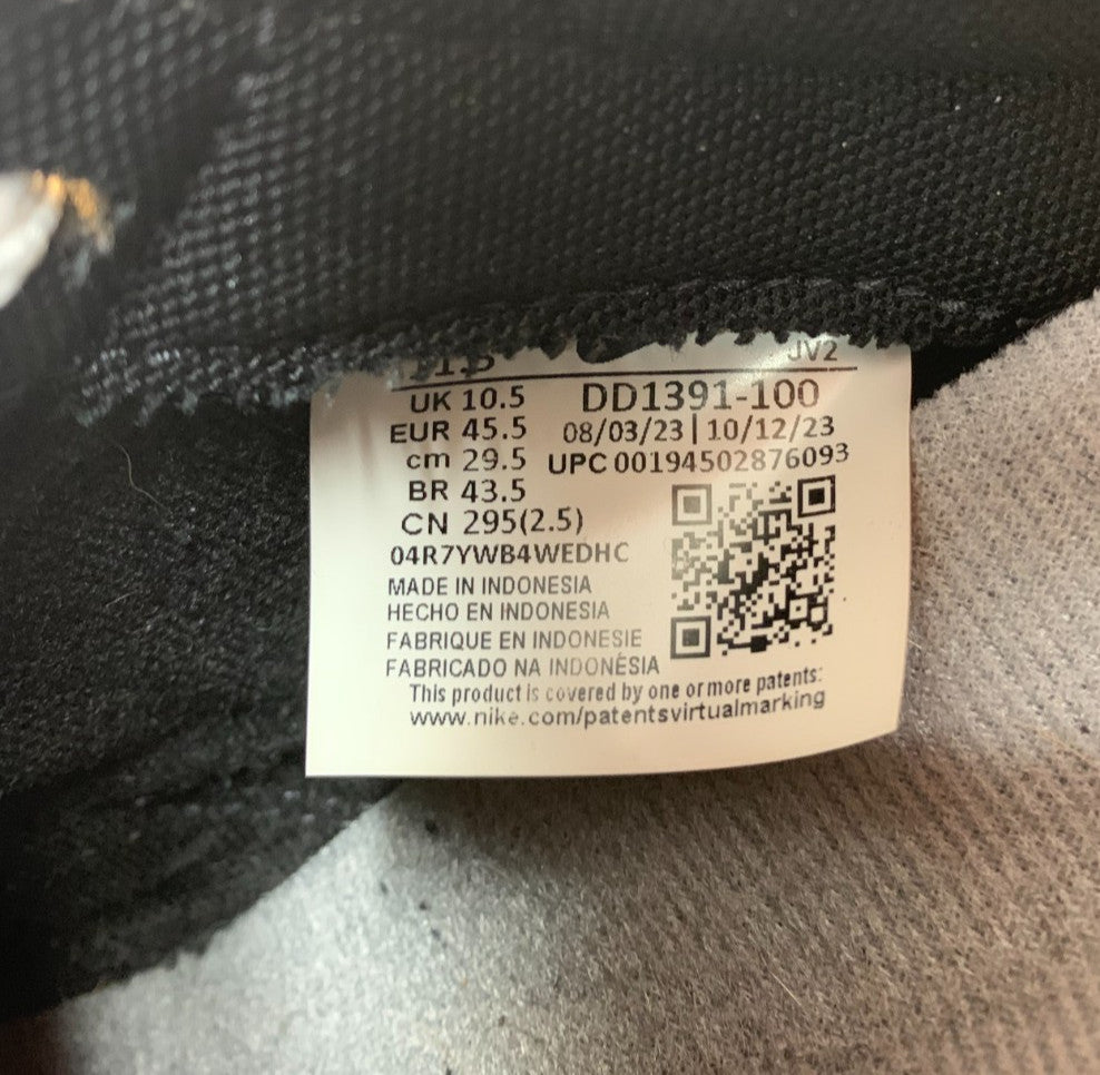 Size 11.5 - Nike Dunk Low Black White photo 8