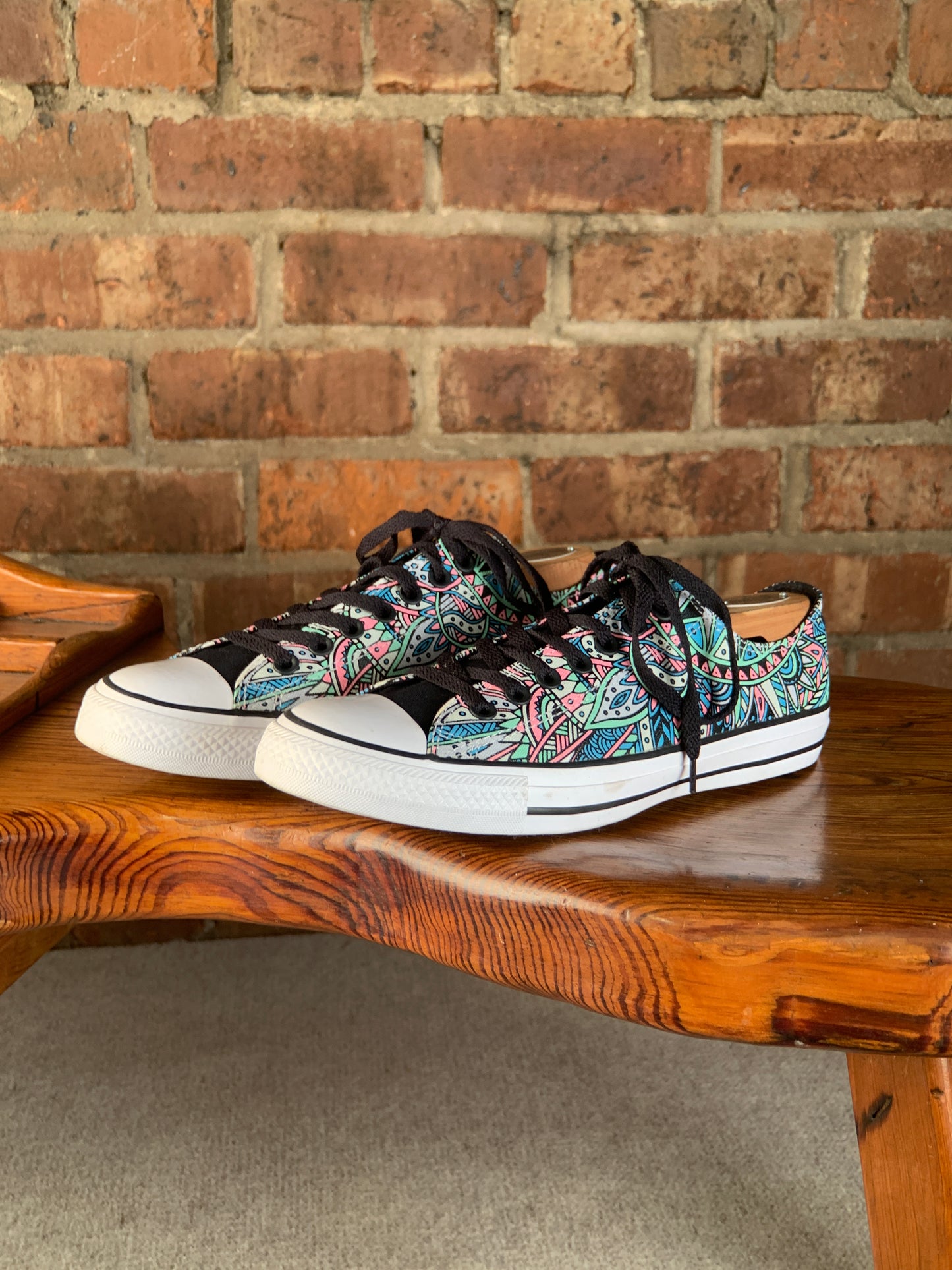Converse All Star Low Top Sneakers Men’s 9 Women’s 11 Multicolor Canvas Shoes