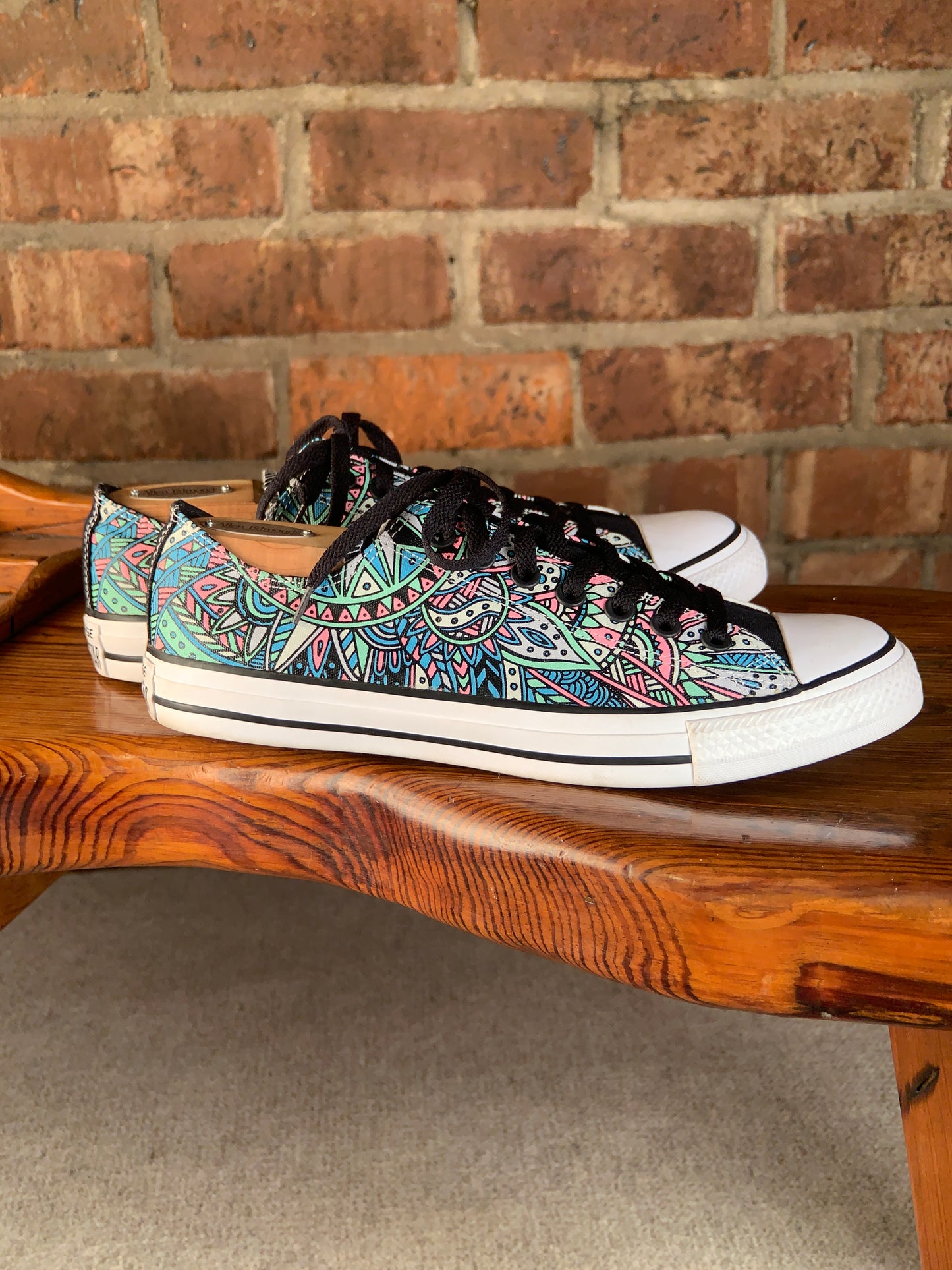 Converse All Star Low Top Sneakers Men’s 9 Women’s 11 Multicolor Canvas Shoes