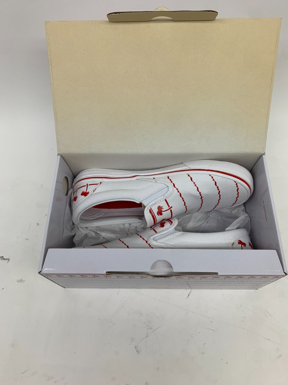 🔥 In-N-Out Burger Limited Edition Sneakers Men’s 10 D – Fast Food Streetwear photo 3