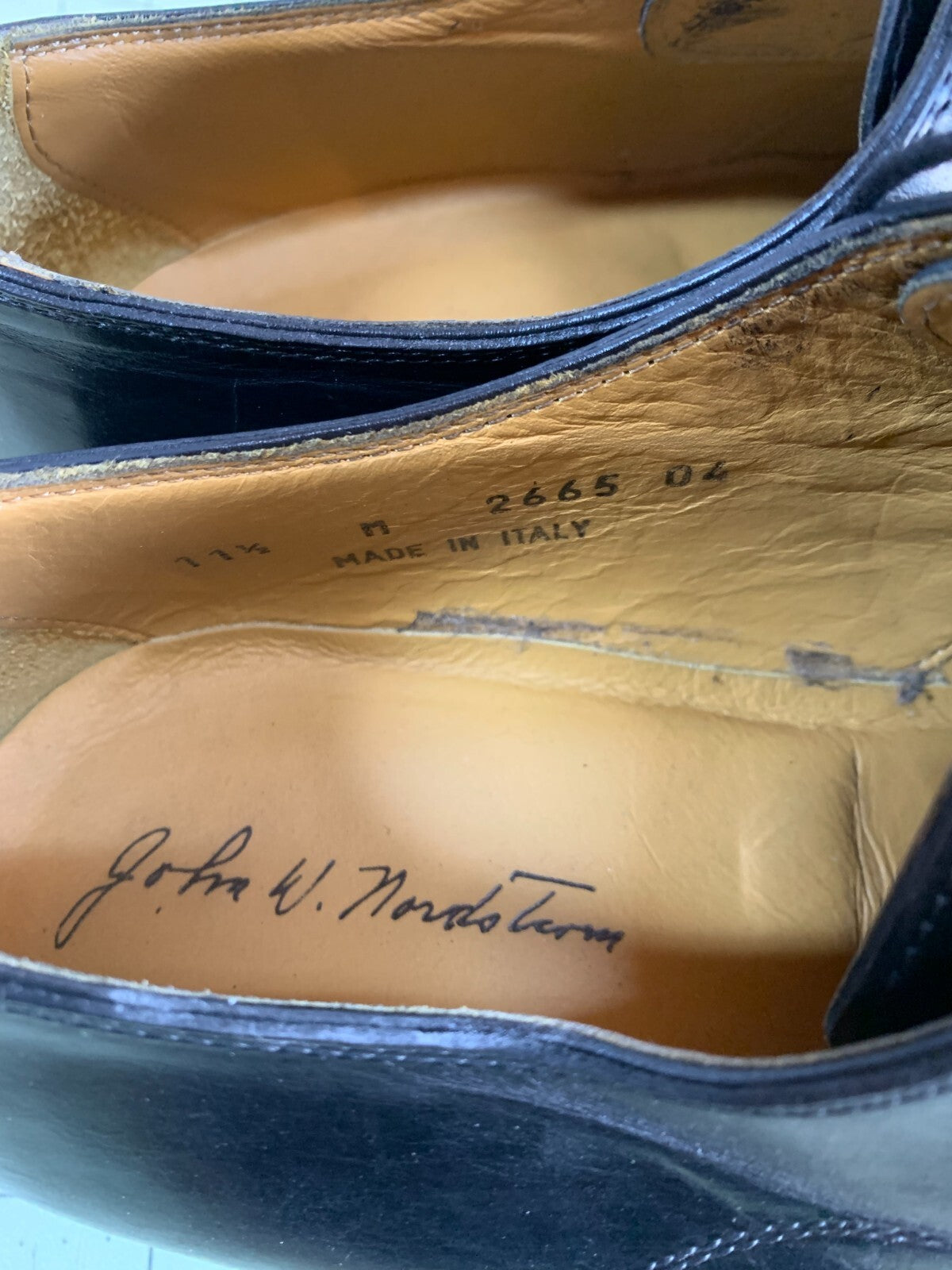 John W. Nordstrom Men's 11.5M Italian Made Apron Toe Derby Shoes | Black Leather photo 4