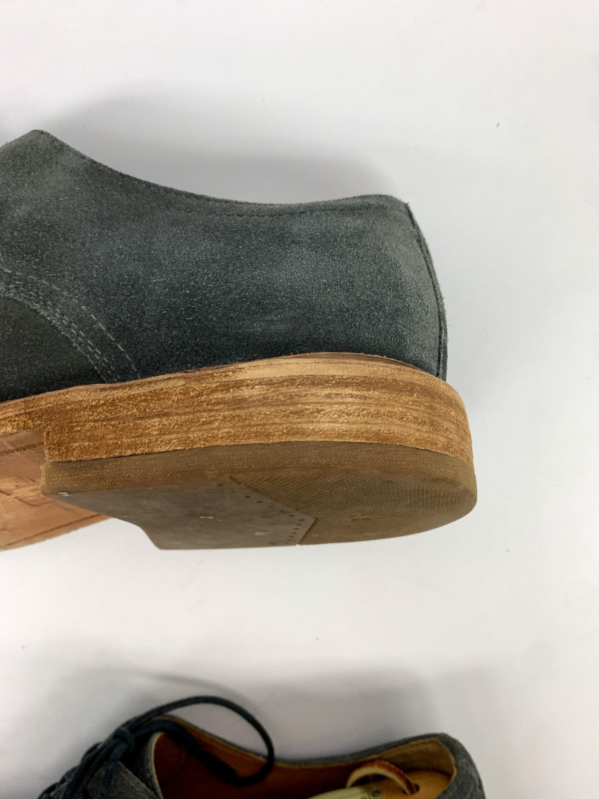 Frye Men’s Gray Suede Oxford Dress Shoes – Size 11 D – Classic Style, Quality photo 13