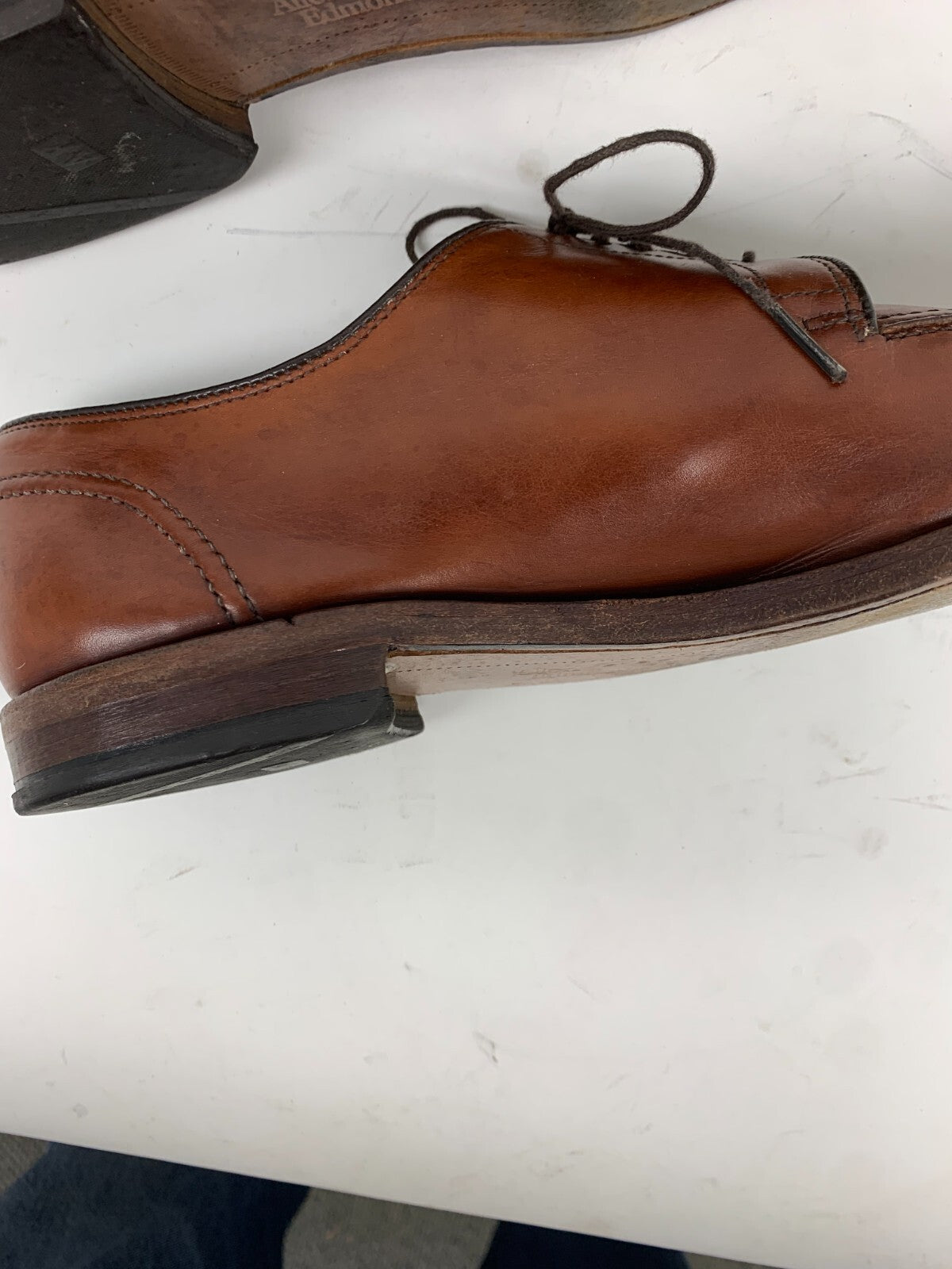 Allen Edmonds Raymond Apron-Toe Derby US 11 B Brown Leather Dress Shoe USA photo 8