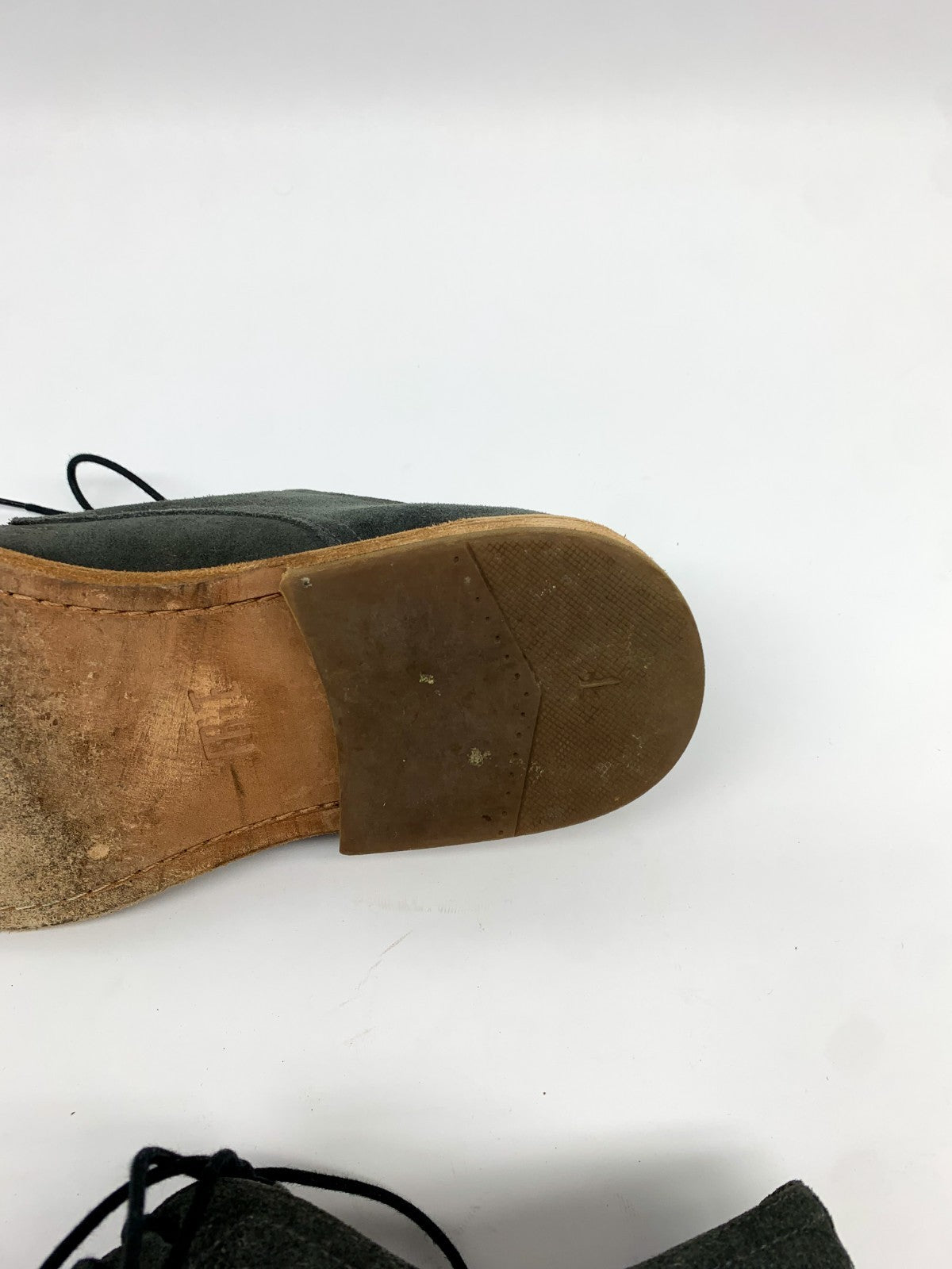 Frye Men’s Gray Suede Oxford Dress Shoes – Size 11 D – Classic Style, Quality photo 10