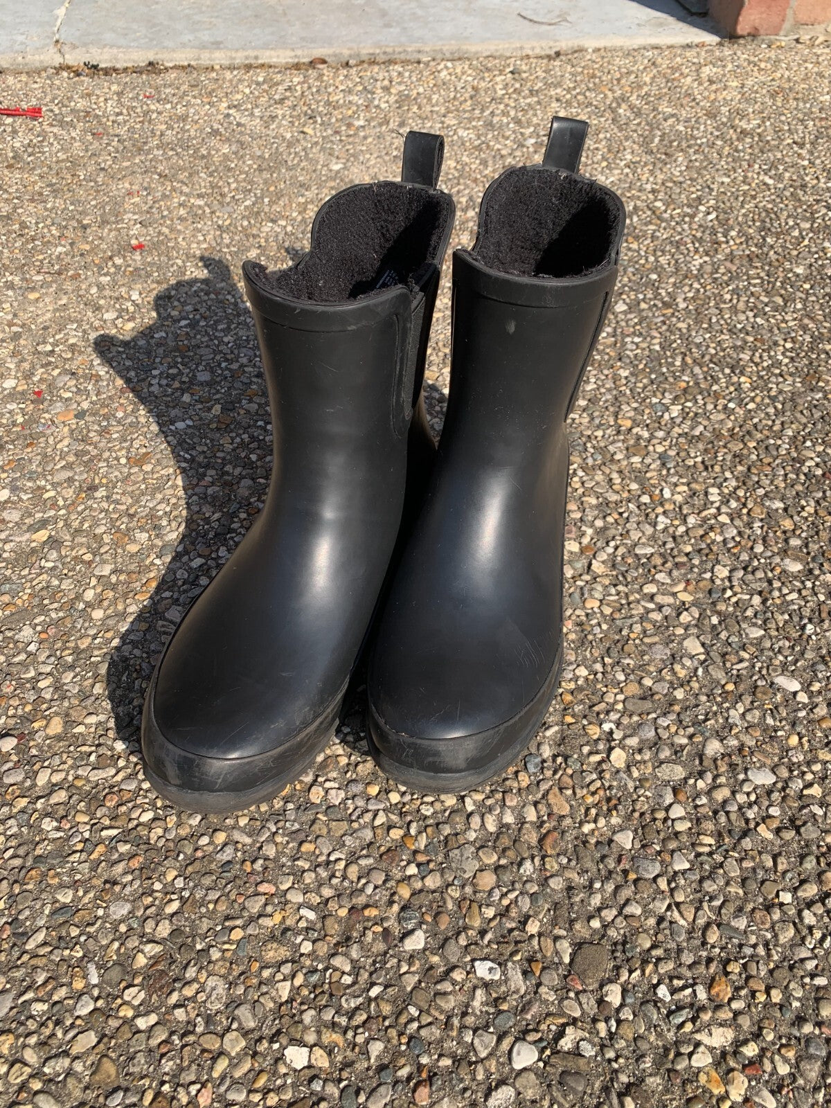Black Rubber Chelsea Rain Boots - Faux Fur Lined - Men’s Size 9 (US) / EUR 40.5 photo 9