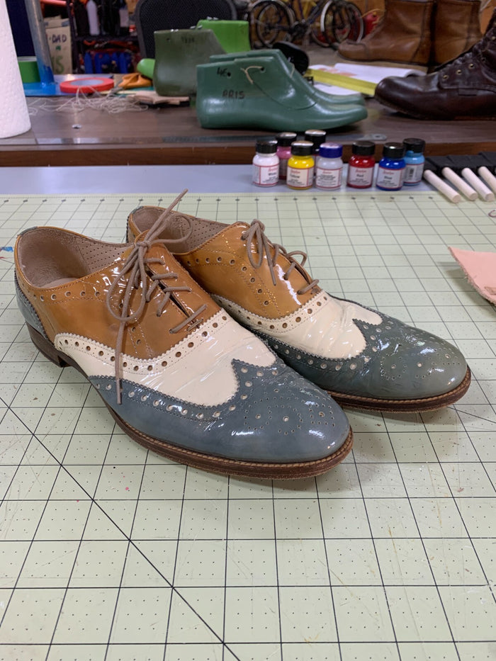 Women’s Spectator Wingtip Oxford Shoes - EU 42